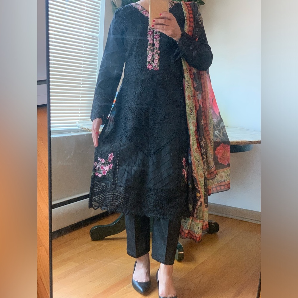 Black 3 piece cotton  suit size small. New wore only for picture.